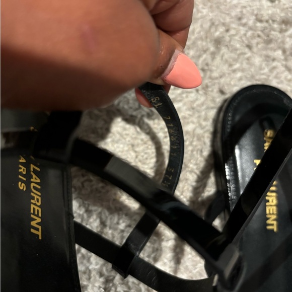 Saint Laurent Cassandra patent leather sandals - Picture 5 of 9